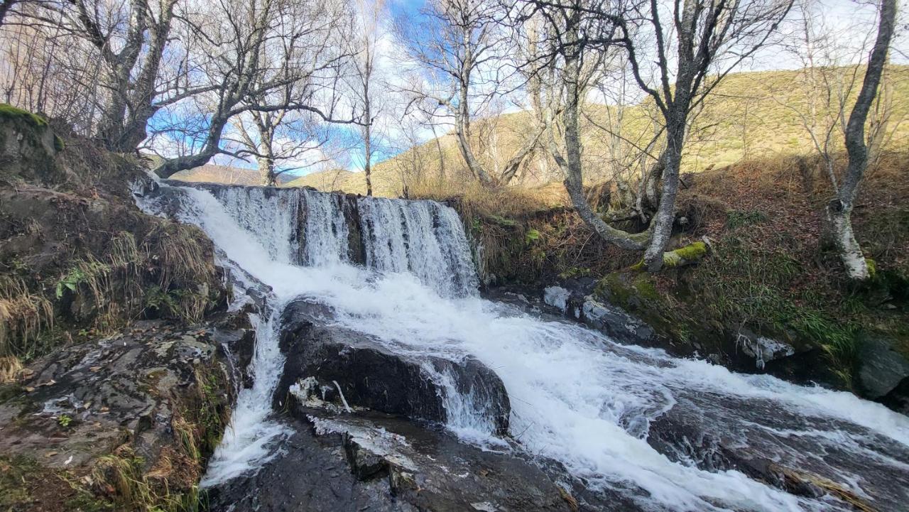 Hotel Rural La Carcel Murias de Paredes ภายนอก รูปภาพ